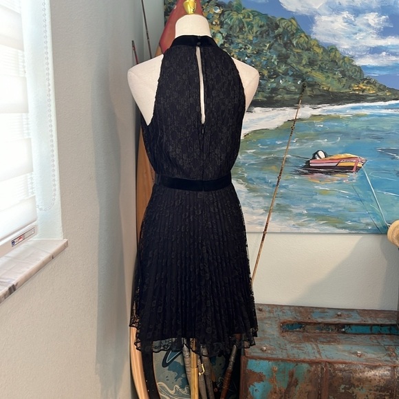 Ali & Jay,Intricate Lace Design,Contrasting Velvet Accents, Excellent Con,Size S - Picture 8 of 12